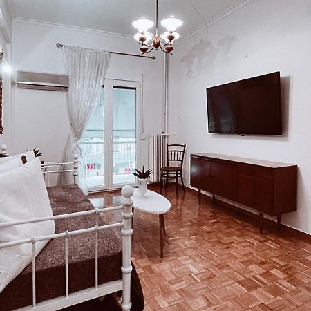 Vintage 2-Bedroom Apt In The Heart Of The City Афіни Екстер'єр фото