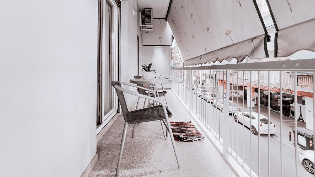 Vintage 2-Bedroom Apt In The Heart Of The City Афіни Екстер'єр фото