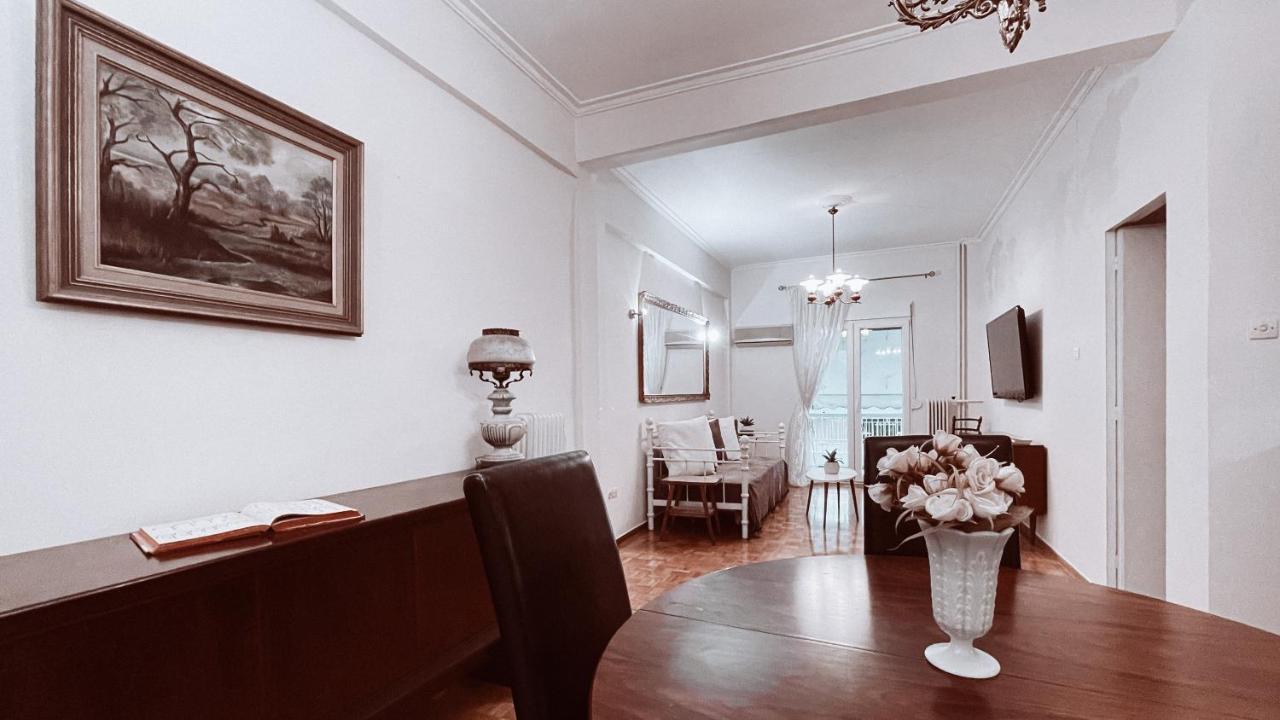 Vintage 2-Bedroom Apt In The Heart Of The City Афіни Екстер'єр фото