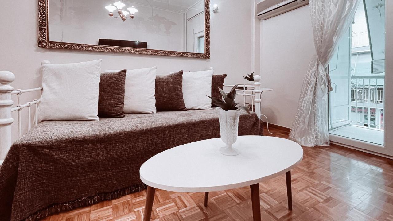 Vintage 2-Bedroom Apt In The Heart Of The City Афіни Екстер'єр фото