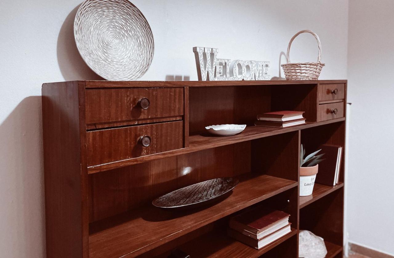 Vintage 2-Bedroom Apt In The Heart Of The City Афіни Екстер'єр фото