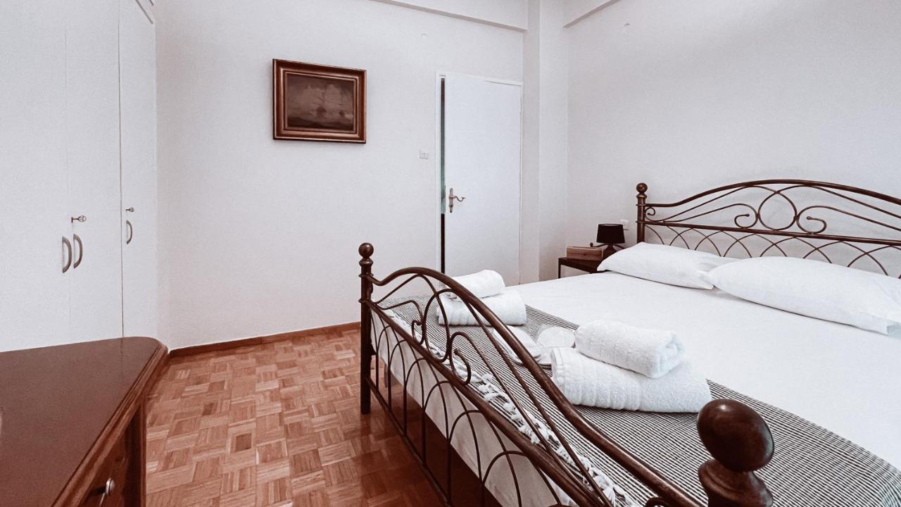 Vintage 2-Bedroom Apt In The Heart Of The City Афіни Екстер'єр фото
