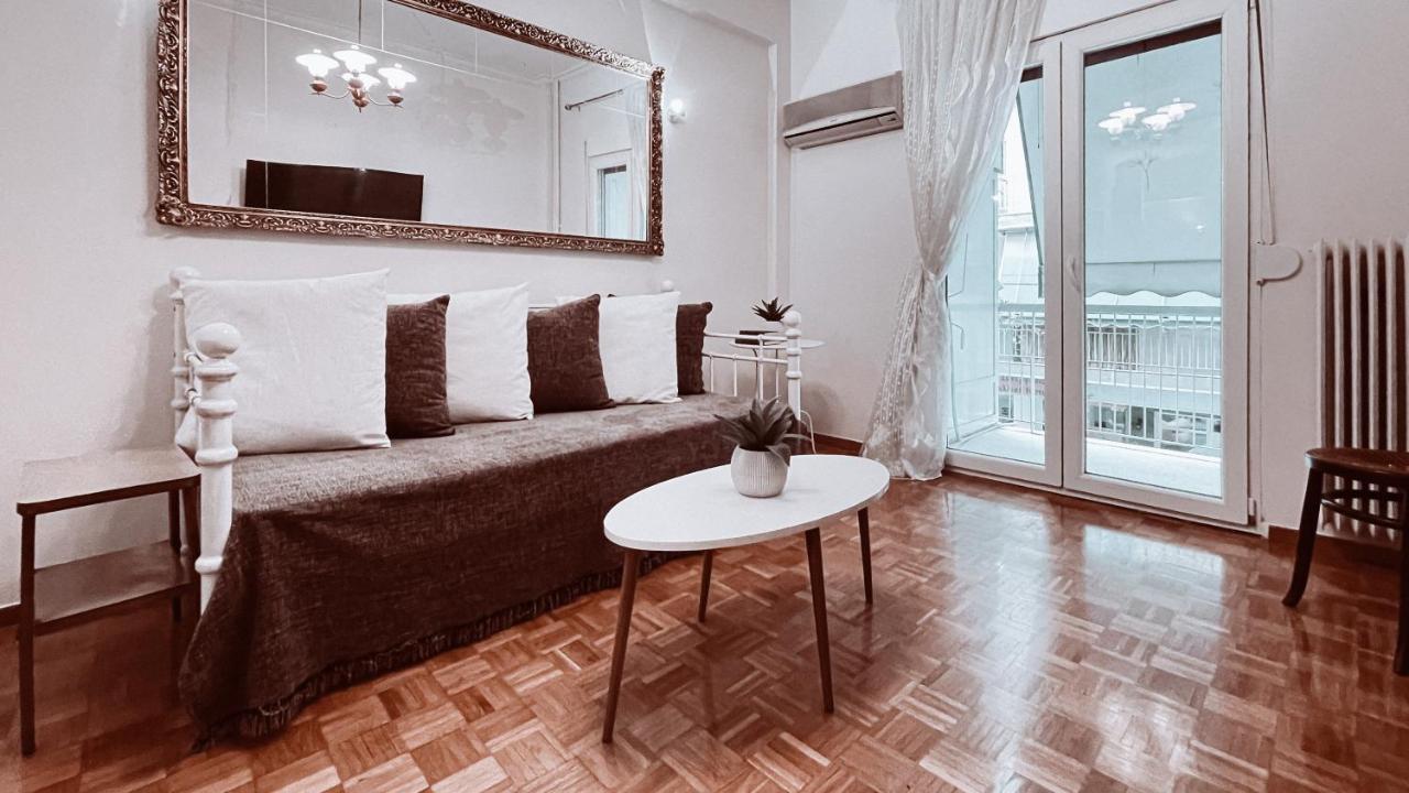 Vintage 2-Bedroom Apt In The Heart Of The City Афіни Екстер'єр фото
